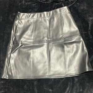 NWT Black Max Studio Skirt